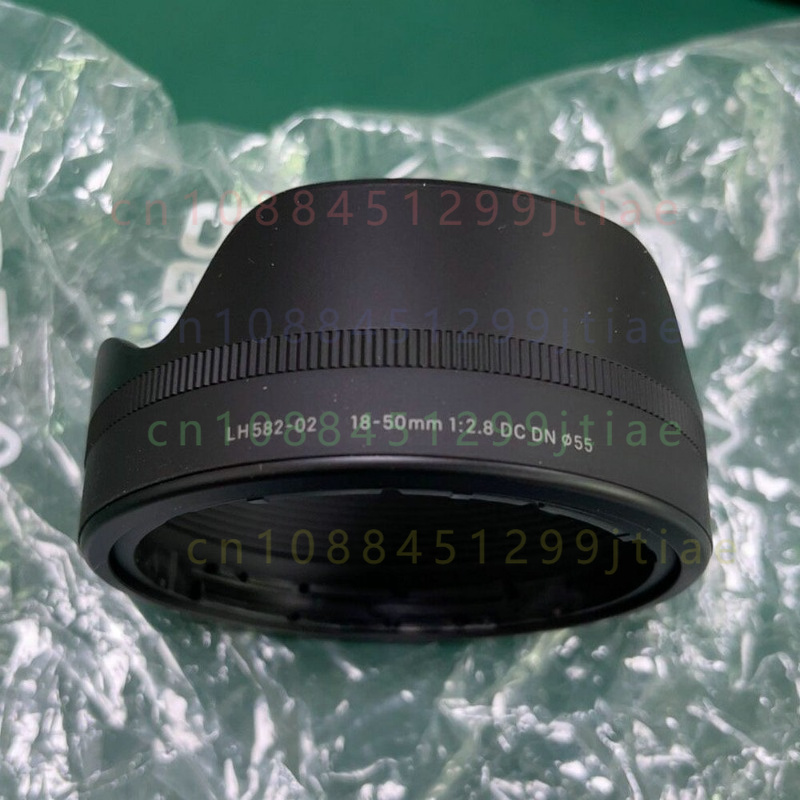 Lens Hood Petal - Sigma 18-50mm F2.8 DC DN LH582-02